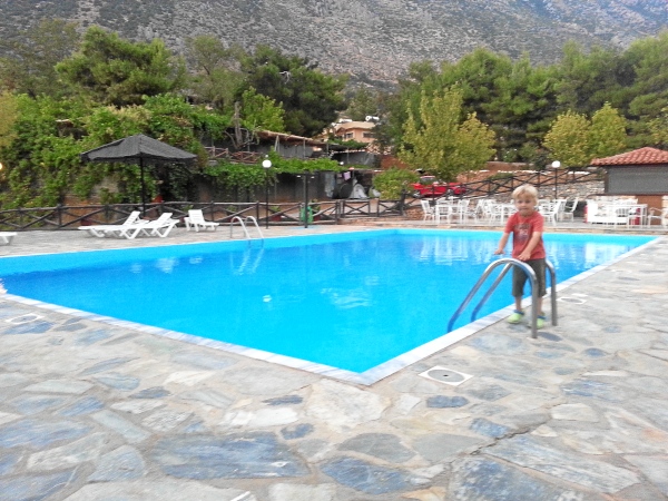 GR, Delfi, Campingplatz, Pool